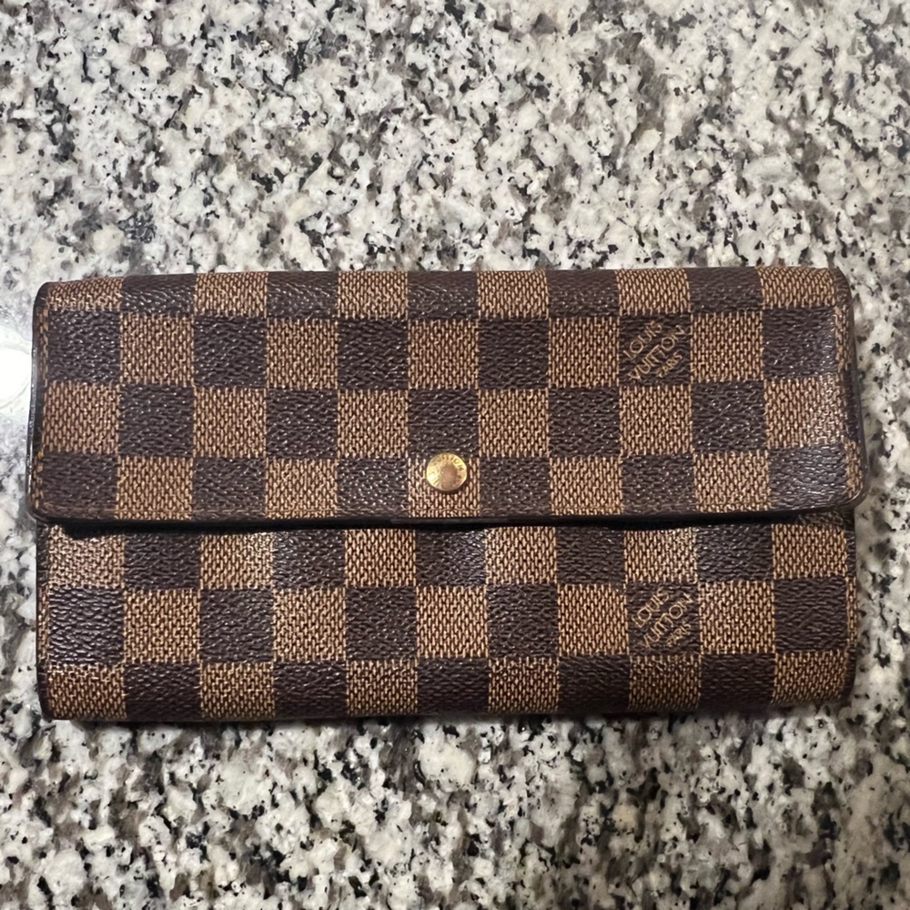 Louis Vuitton international wallet